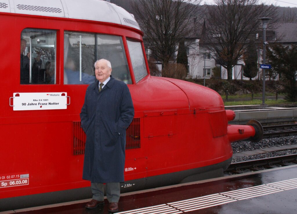 Franz Notter war auch ein begnadeter Reiseführer – als junger SBB-Stationsbeamter für tausende deutscher Touristen ebenso wie hier auf einer Rundreise zu seinem 90. Geburtstag für Verwandte und Freunde zu seinem 90. Geburtstag im Winter 2015/16.